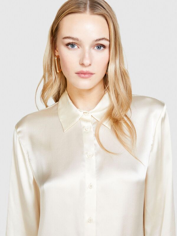 %100 İpek Arkası Uzun Regular Fit Gömlek Kadın Bej Gömlek - 324P5Q6WLQ05E