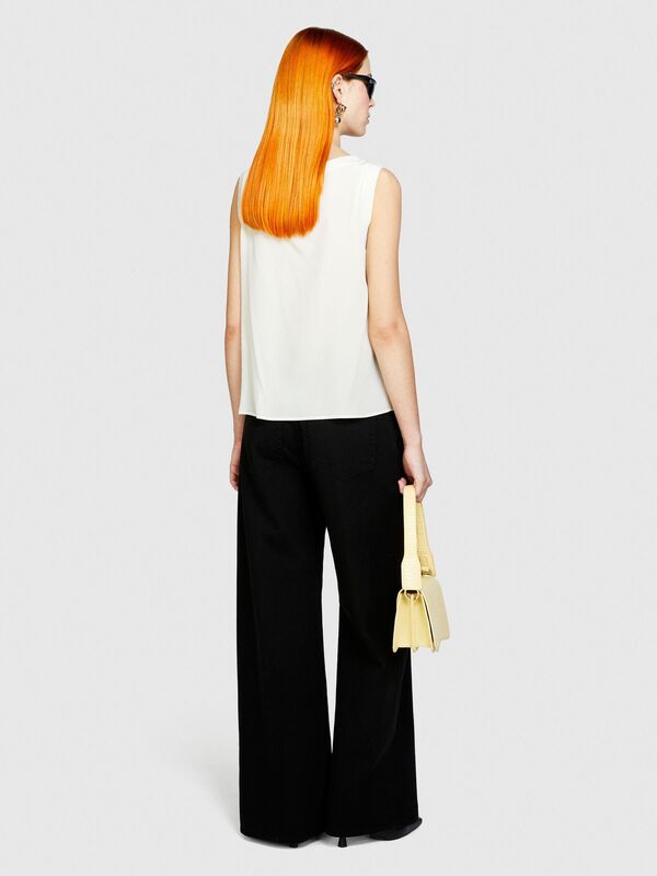 Sisley - %100 İpek Bisiklet Yaka Kolsuz Bluz Kadın 0L8 Bluz - 324P50OYLH010