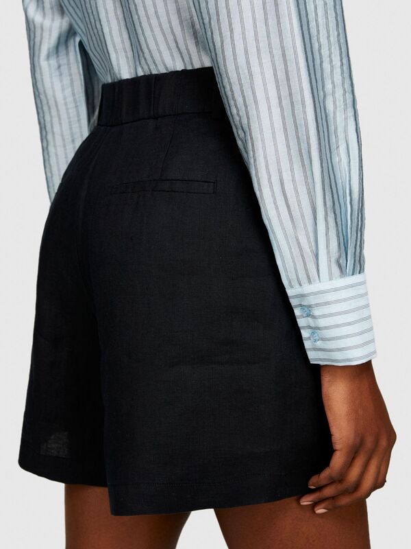 %100 Keten Önü Çift Pileli Şort Kadın Siyah Şort - 324P4AGHL9013