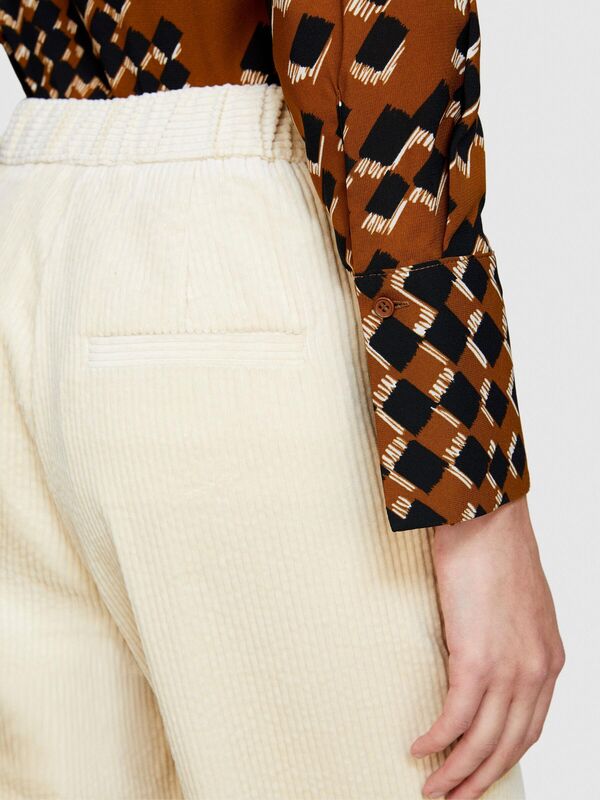 Sisley - %100 Koton Jogger Kadife Pantolon Kadın Bej Pantolon - 323A453ULF03Z