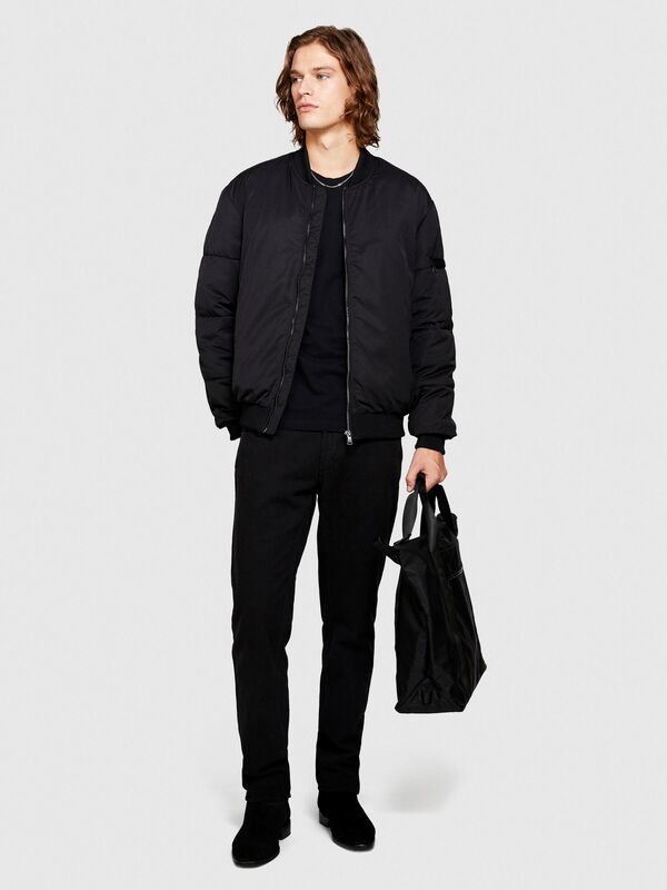 Sisley - %100 Koton Slim Fit Desenli Kanvas Pantolon Erkek Siyah T-Shirt - 323A4TFHSE01T