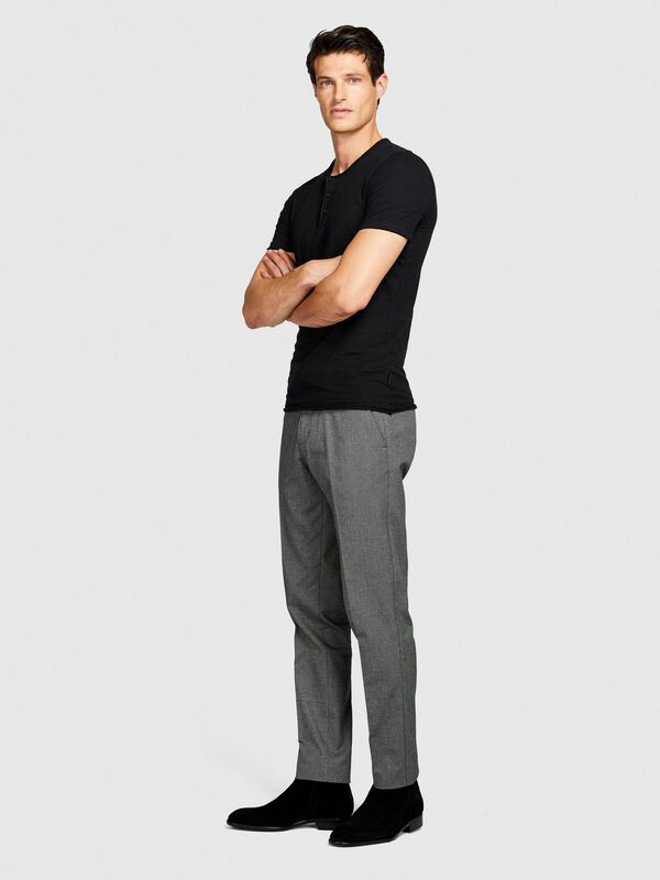 %100 Koton Slim Fit Düğme Detayli Slub T-Shirt Erkek Siyah T-Shirt - 323A3YR7S1009