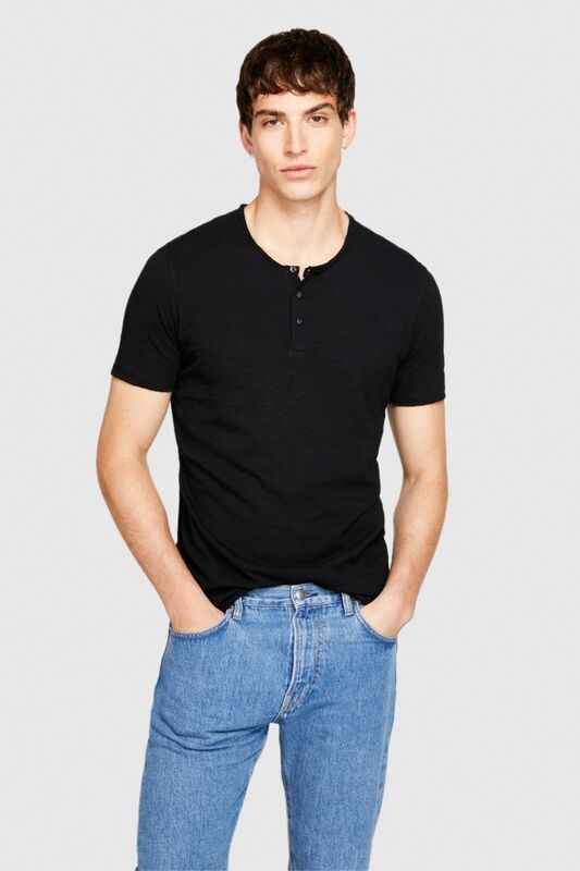 %100 Koton Slim Fit Düğme Detayli Slub T-Shirt Erkek Siyah T-Shirt - 323A3YR7S1009