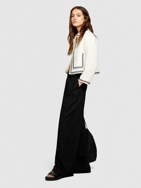 %100 Liyosel Önü Çift Pileli Arkası Biyeli Cepli Pantolon Kadın Siyah Pantolon - 324P483GLF05A