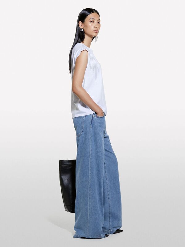 %100 Pamuk Aplikeli Bisiklet Yaka Kolsuz Bluz Kadın Beyaz Bluz - 324A351SL106J