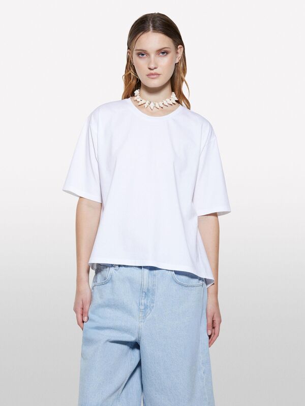 %100 Pamuk Arkası Bağcıklı Bisiklet Yaka Regular Fit T-Shirt Kadın Beyaz T-Shirt - 325P3F1QL107K