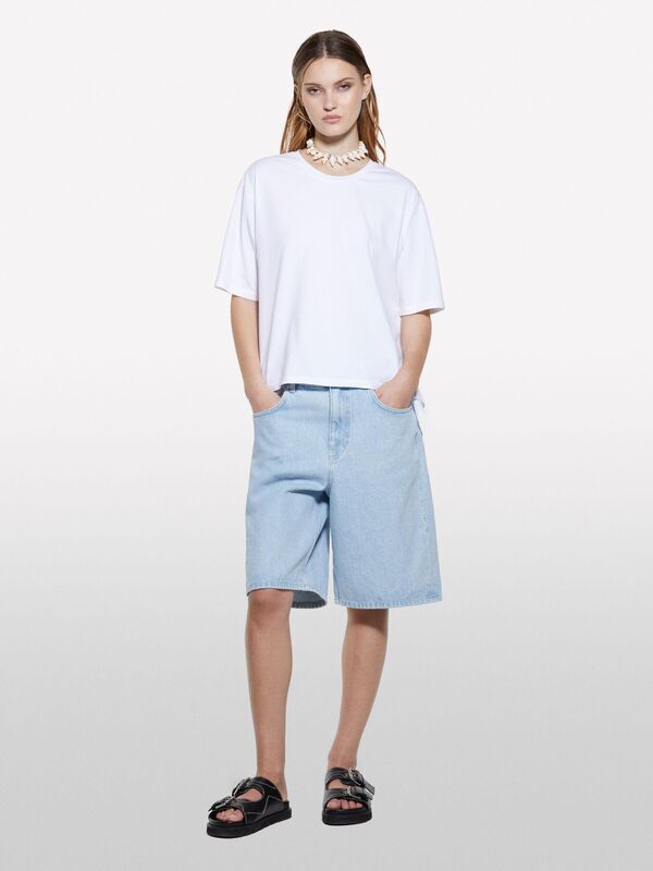 %100 Pamuk Arkası Bağcıklı Bisiklet Yaka Regular Fit T-Shirt Kadın Beyaz T-Shirt - 325P3F1QL107K