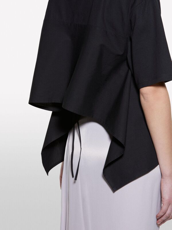 %100 Pamuk Arkası Bağcıklı Bisiklet Yaka Regular Fit T-Shirt Kadın Siyah T-Shirt - 325P3F1QL107K