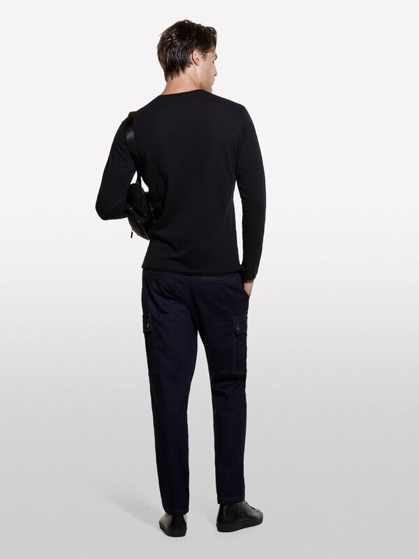 Sisley - %100 Pamuk Dar Kesim Bisiklet Yaka Uzun Kollu T-Shirt Erkek Siyah T-Shirt - 324A3WF0S1013