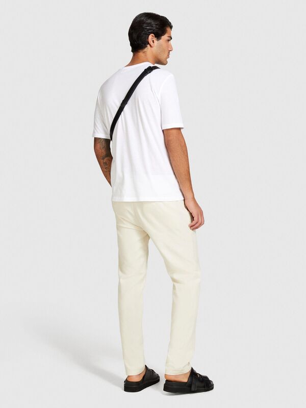 Sisley - %100 Pamuk Dikişsiz Yaka Detaylı T-Shirt Erkek Beyaz T-Shirt - 324P3P7XS103K