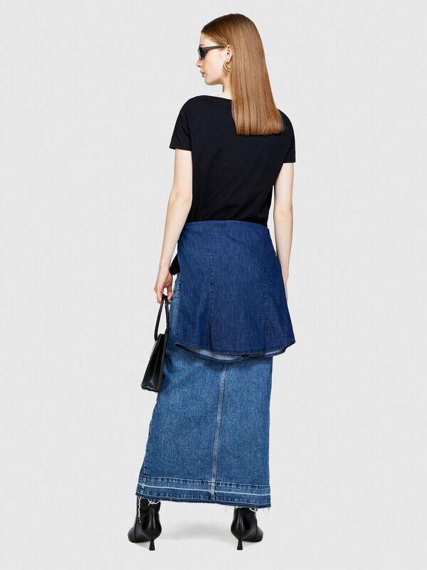 Sisley - %100 Pamuk Fotoğraf Baskılı Geniş Yaka T-Shirt Kadın Siyah T-Shirt - 324P3I1XL104T