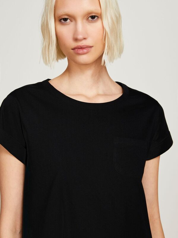 %100 Pamuk Geniş Bisiklet Yaka Dar Kesim Düz T-Shirt Kadın Siyah T-Shirt - 324P3I1XL1058