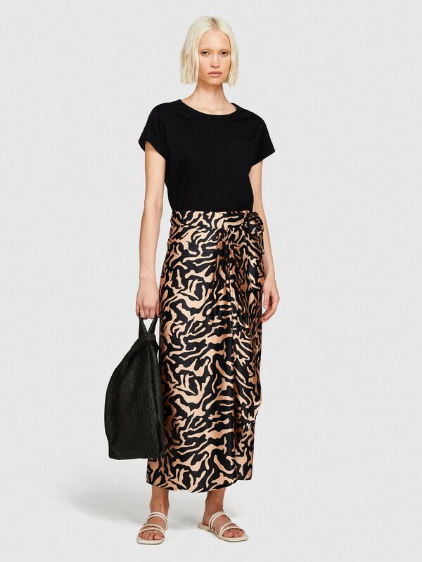 %100 Pamuk Geniş Bisiklet Yaka Dar Kesim Düz T-Shirt Kadın Siyah T-Shirt - 324P3I1XL1058