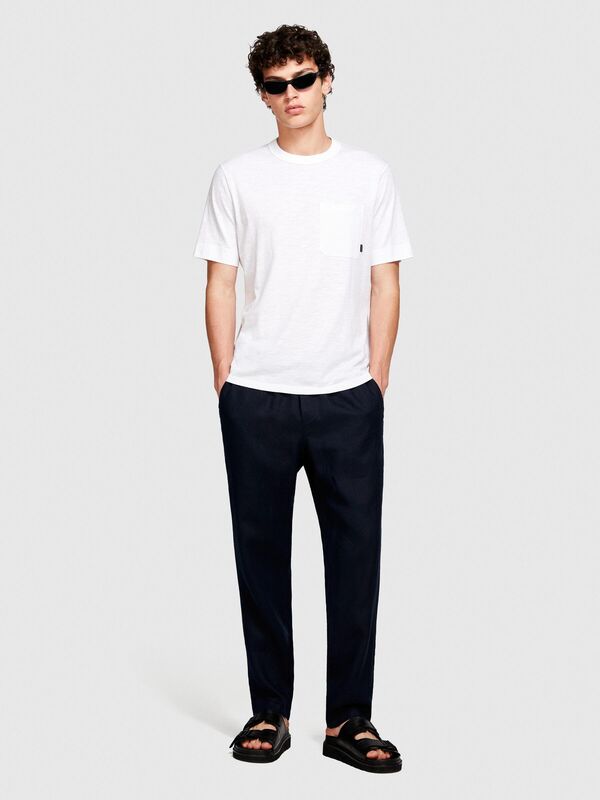 Sisley - %100 Pamuk Göğsü Cepli Bisiklet Yaka Slub T-Shirt Erkek Beyaz T-Shirt - 324P3WF0S103L