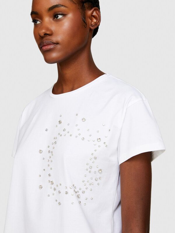 %100 Pamuk Göğsü Payet İşlemeli Bisiklet Yaka T-Shirt Kadın Beyaz T-Shirt - 324P3F1QL1054