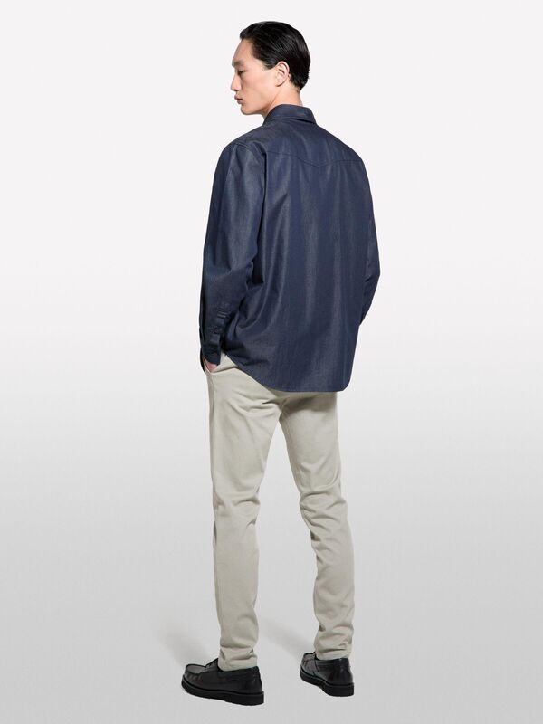 Sisley - %100 Pamuk Klasik Yaka Relax Fit Gömlek Erkek Buz mavisi Gömlek - 325P5UTXSQ04H Sisley - %100 Pamuk Klasik Yaka Relax Fit Gömlek Erkek Buz mavisi Gömlek - 325P5UTXSQ04H