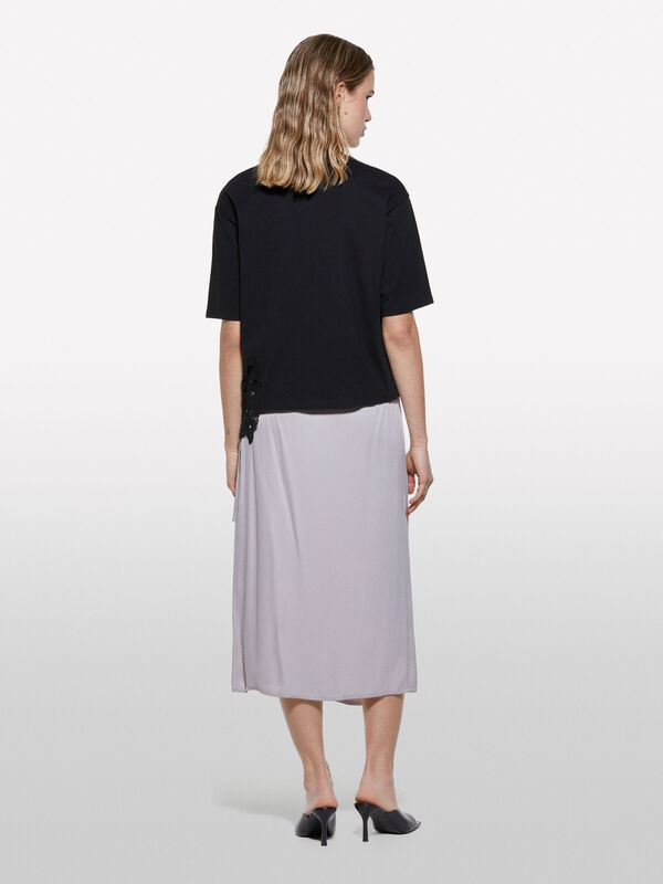 %100 Pamuk Nakış Detaylı Bisiklet Yaka Regular Fit T-Shirt Kadın Siyah T-Shirt - 325P3F1QL107M