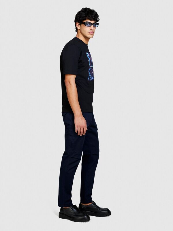 %100 Pamuk Önü Baskı Detaylı Bisiklet Yaka T-Shirt Erkek Siyah T-Shirt - 324P3I1XS103I