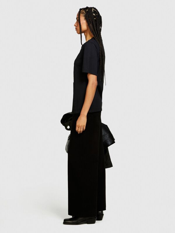 %100 Pamuk Önü Baskılı Geniş Bisiklet Yaka T-Shirt Kadın Siyah T-Shirt - 324P3096L104V