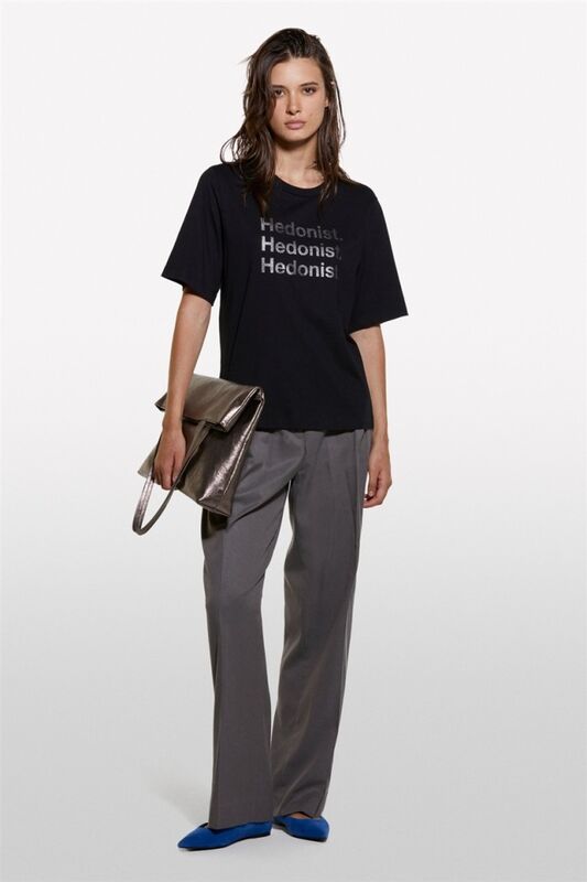 %100 Pamuk Önü Baskılı Kısa Kollu Bisiklet Yaka T-Shirt Kadın Siyah Baskılı T-Shirt - 324A3I1XL105P