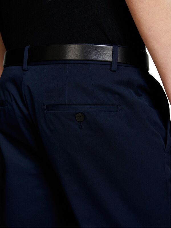 %100 Pamuk Önü Pileli Dar Paça Pantolon Erkek Lacivert Pantolon - 324P4FBHSF03U