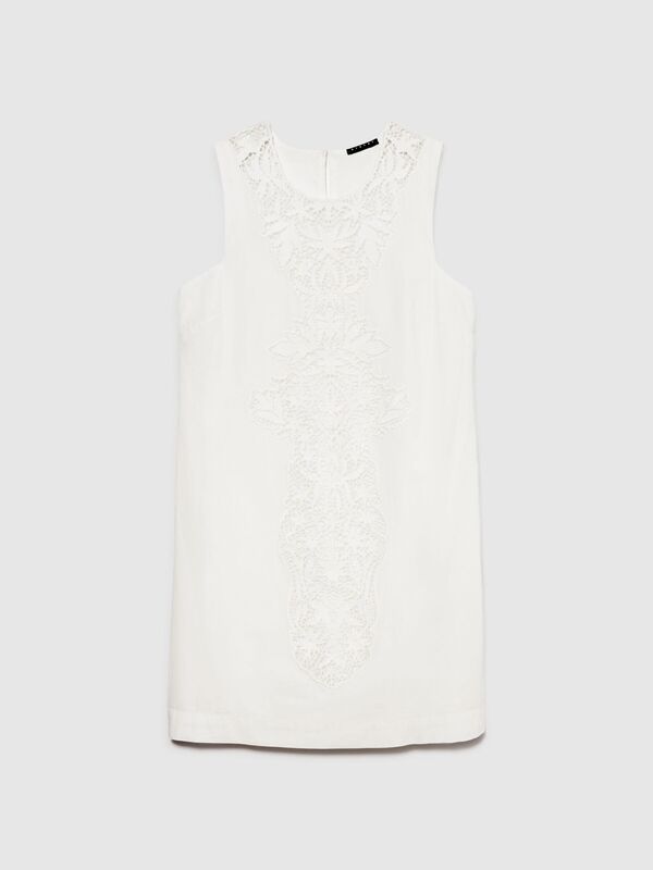 %100 Pamuk Önü Tıp İşlemeli Hafif Kloş Kolsuz Elbise Kadın Kırık Beyaz Elbise - 324P4EHXLV05V