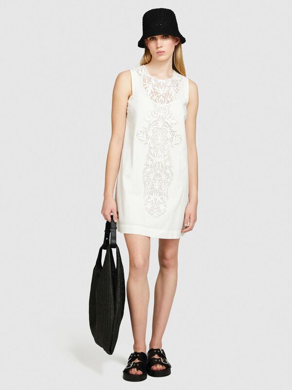 %100 Pamuk Önü Tıp İşlemeli Hafif Kloş Kolsuz Elbise Kadın Kırık Beyaz Elbise - 324P4EHXLV05V