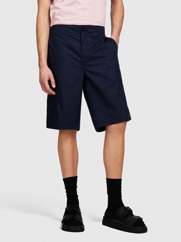 Sisley - %100 Pamuk Yama Cepli Kemer Delikli Kargo Bermuda Şort Erkek Lacivert Şort - 324P4IUKS9015