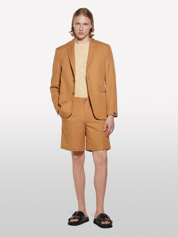 Sisley - %100 Pamuk Yırtmaç Detaylı Regular Fit Bermuda Şort Erkek Kahverengi Şort - 325P4GJ0S9018