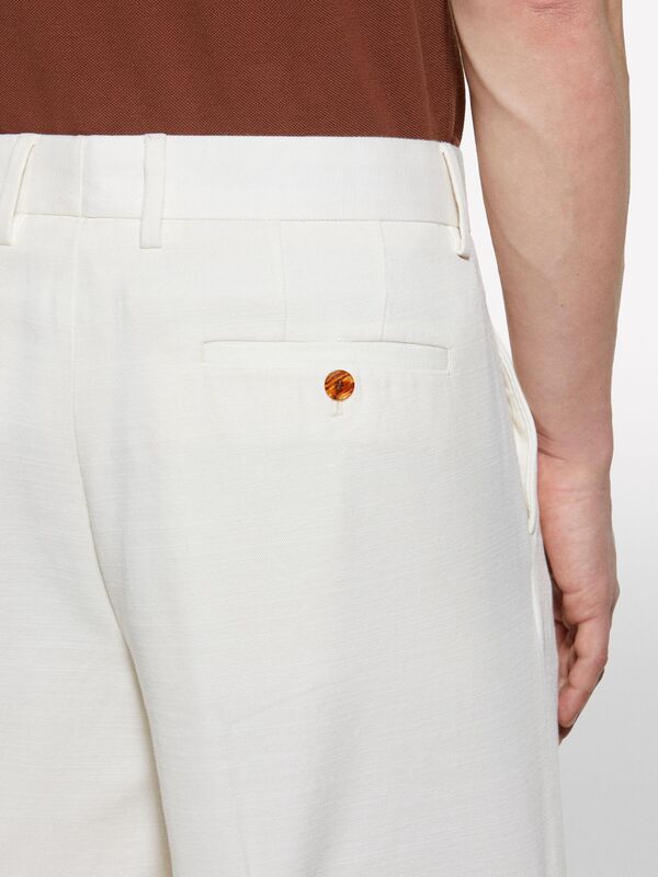 %100 Pamuk Yırtmaç Detaylı Regular Fit Bermuda Şort Erkek Krem Şort - 325P4GJ0S9018