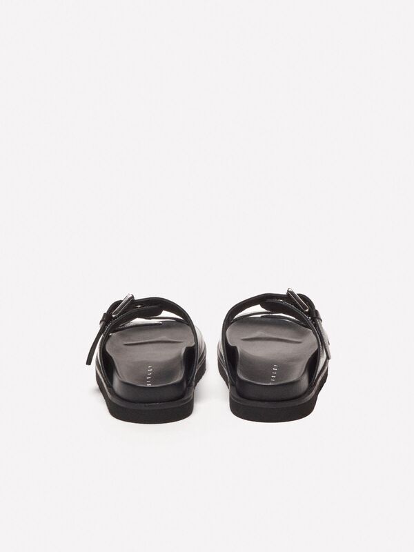 Sisley - %100 Sığır Derisi Metal Tokalı 2 Bantlı Terlik Kadın Siyah Terlik - 325P8HOCWD031