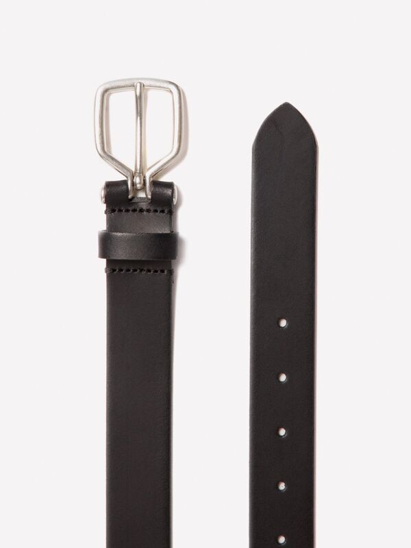 Sisley - %100 Sığır Derisi Metal Tokalı Klasik Kemer Erkek Siyah Kemer - 325P6G8ZSL01A Sisley - %100 Sığır Derisi Metal Tokalı Klasik Kemer Erkek Siyah Kemer - 325P6G8ZSL01A