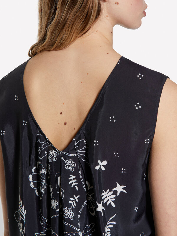 %100 Viskoz Desenli Pilise Motifli Kolsuz Bisiklet Yaka Üst Kadın Siyah Bluz - 325P5XINLQ09A