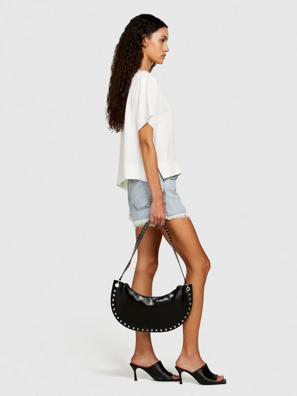 %100 Viskoz Etek Ucu Ribanalı Yırtmaçlı Geniş Yaka Bluz Kadın Beyaz Bluz - 324P52BZLQ075