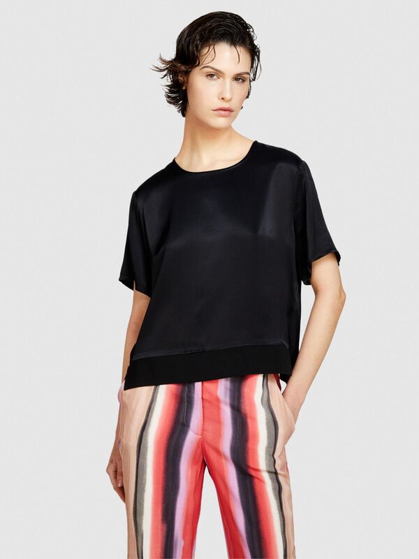 %100 Viskoz Etek Ucu Ribanalı Yırtmaçlı Geniş Yaka Bluz Kadın Siyah Bluz - 324P52BZLQ075