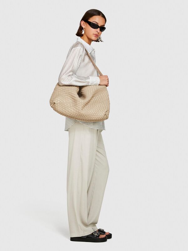 %100 VİSKOZ ÖNÜ PİLELİ GENİŞ PAÇA PANTOLON Kadın Gri Pantolon - 324P49NMLF057