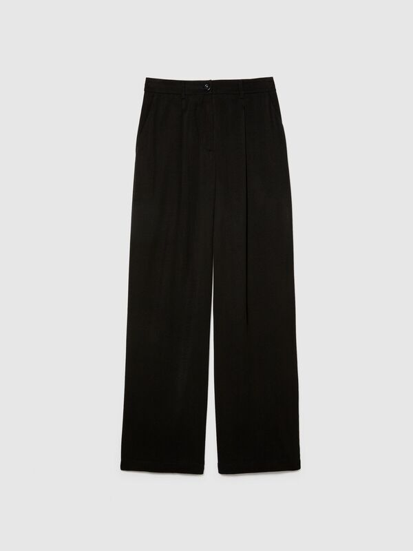 %100 VİSKOZ ÖNÜ PİLELİ GENİŞ PAÇA PANTOLON Kadın Siyah Pantolon - 324P49NMLF057