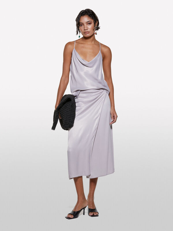 %100 Viskoz Saten Degaje Yaka Askılı Üst Kadın Gri Bluz - 325P52BZLH01N