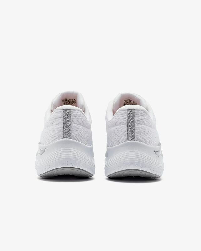 ARCH FİT 2.0 - GLOW THE DİSTANCE Kadın Beyaz Spor Ayakkabı - 150067TK