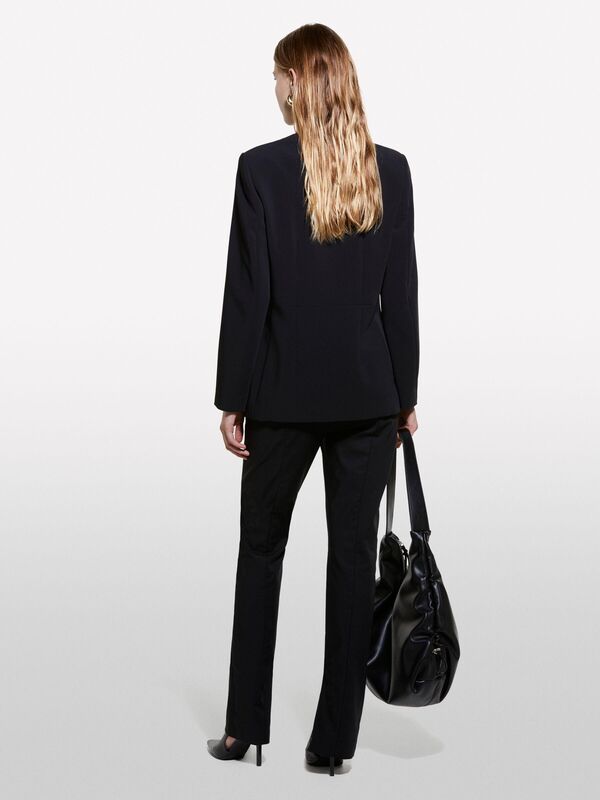 Sisley - Astarlı Normal Kesim Yakasız Kruvaze Ceket Kadın Siyah Ceket - 324A2GJCLW028