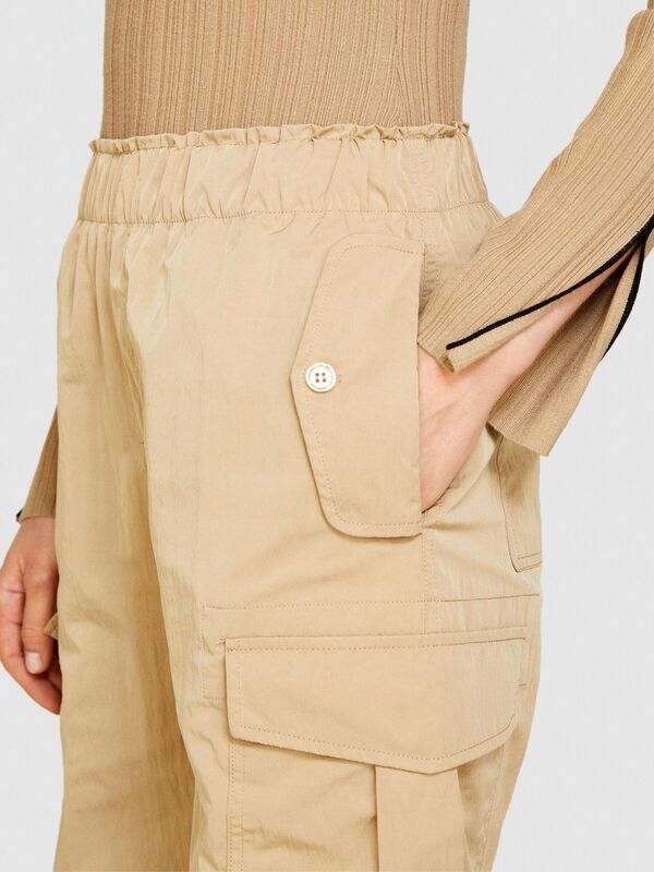 Sisley - Beli Lastikli Yama Cepli Paçaları Büzgülü Pantolon Kadın Bej Pantolon - 324P4JQJLF04R