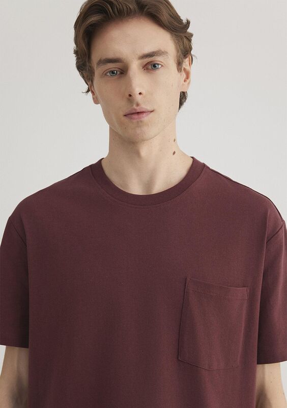 CEPLİ TİŞÖRT Erkek Red Mahogany Basic T-Shirt - M066248