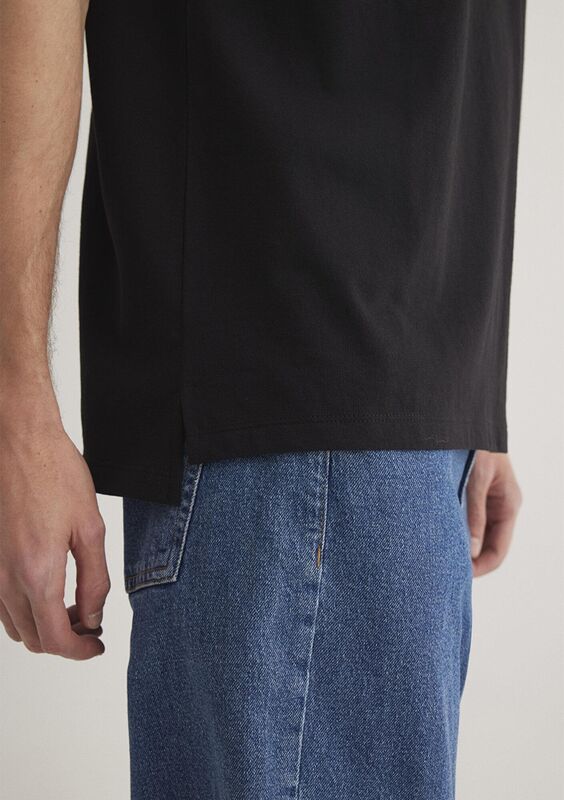 CEPLİ TİŞÖRT Erkek Siyah T-Shirt - M066248