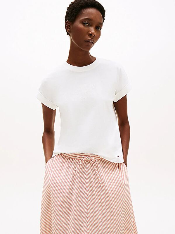 Tommy Hilfiger - FLORAL SCRIPT MDRN C-NK SS TEE Kadın Beyaz T-Shirt - WW0WW47157