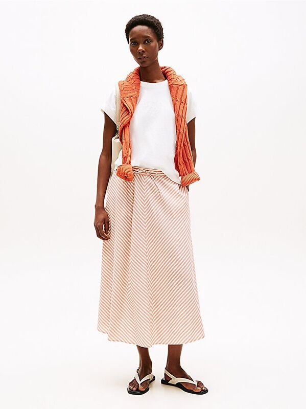 FLORAL SCRIPT MDRN C-NK SS TEE Kadın Beyaz T-Shirt - WW0WW47157