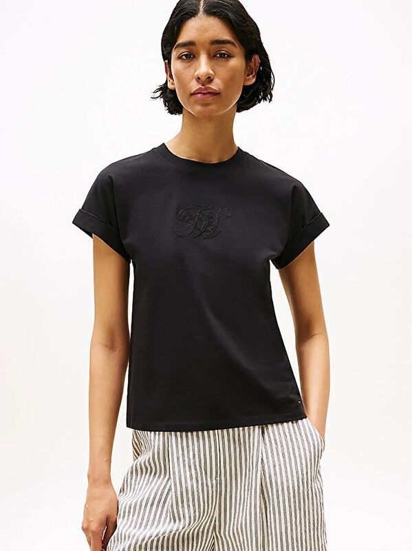 Tommy Hilfiger - FLORAL SCRIPT MDRN C-NK SS TEE Kadın Siyah T-Shirt - WW0WW47157