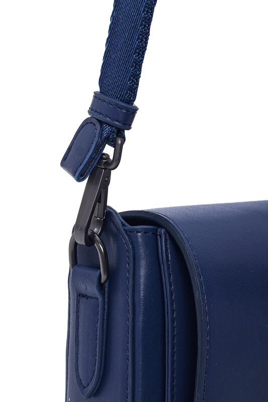 GAP KADIN OMUZ ÇANTASI Kadın Koyu Mavi Çanta - 08116 GAP KADIN OMUZ ÇANTASI Kadın Koyu Mavi Çanta - 08116