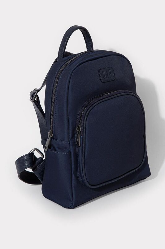 GAP KADIN SIRT ÇANTASI Kadın Koyu Mavi Çanta - 15815 GAP KADIN SIRT ÇANTASI Kadın Koyu Mavi Çanta - 15815