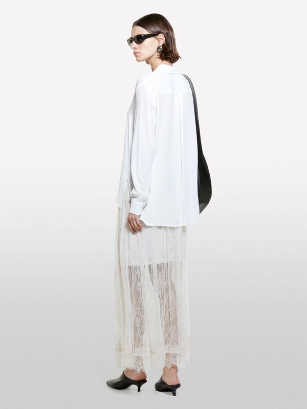 Kdn_%100 Viskoz Önü Kısa Yanları Yırtmaçlı Uzun Kollu Gömlek Kadın Kırık Beyaz Gömlek - 324A5ZMZLQ07I