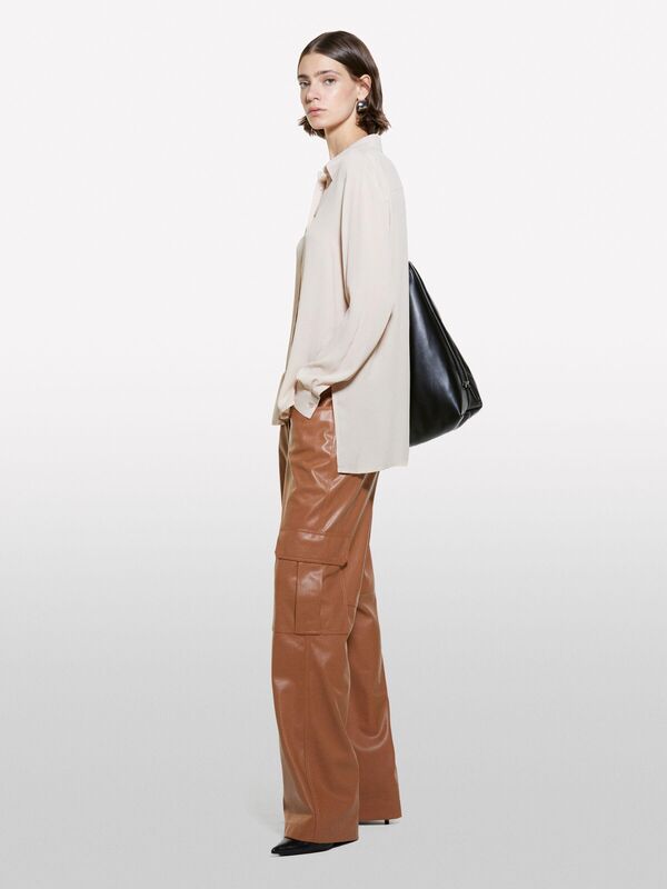 Sisley - Kdn_%100 Viskoz Önü Kısa Yanları Yırtmaçlı Uzun Kollu Gömlek Kadın Pudra Gömlek - 324A5ZMZLQ07I